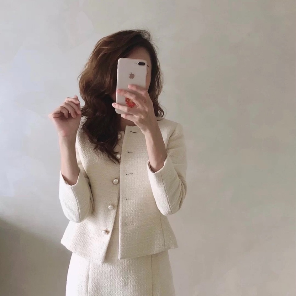 Aritzia white little tweed blazer